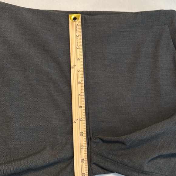 Ann Taylor The Side Zip Ankle Pant in Bi-Stretch Dark Gray Size 8 - Picture 7 of 13